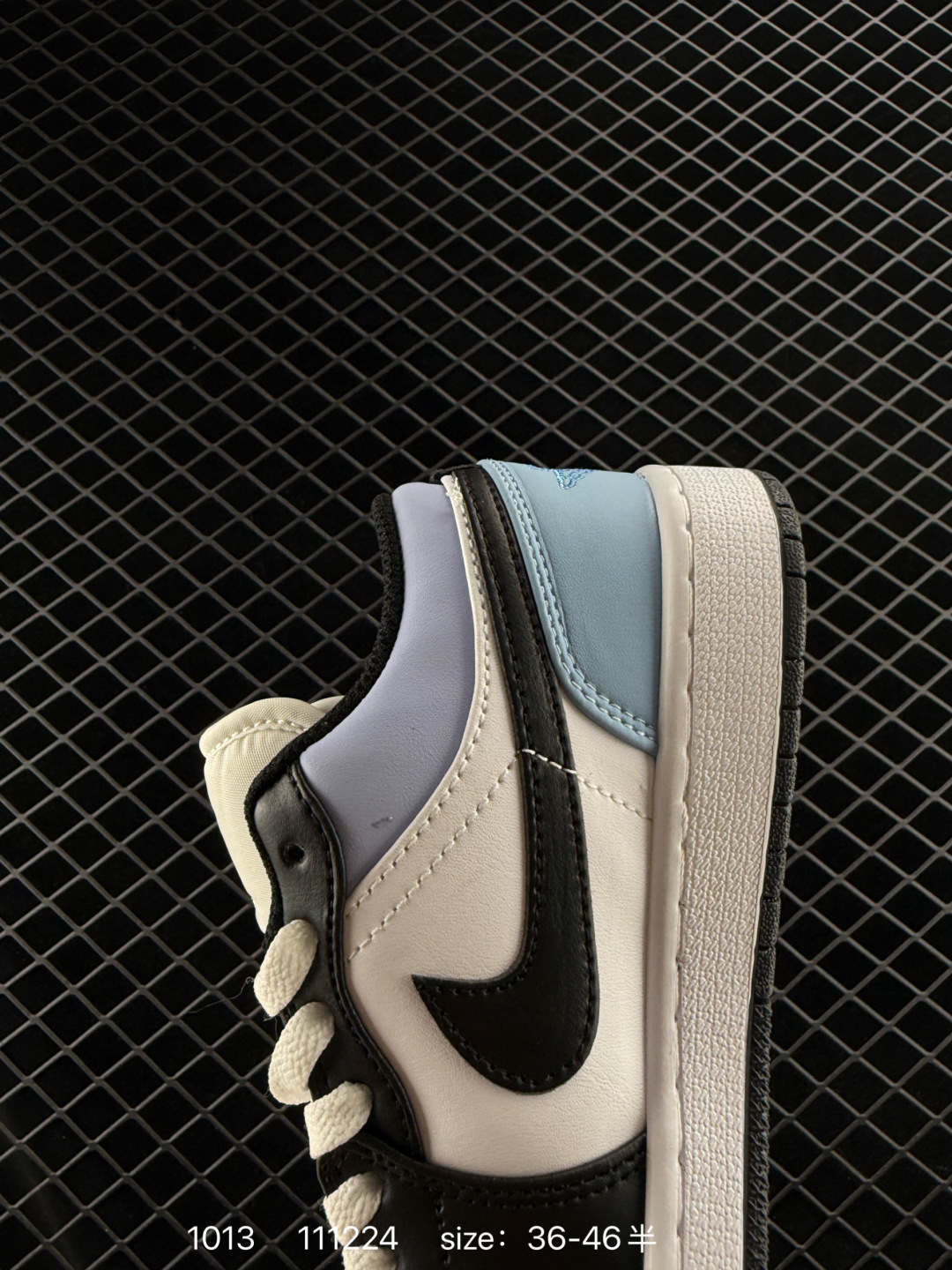 Nike Wmns Air Jordan 1 Low GS”Team Gold“